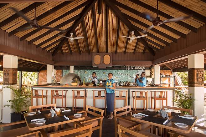 Castaway Island, Fiji Resort의 선다우너 바&레스토랑