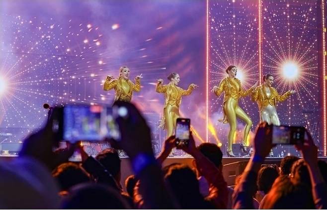 다양한 공연으로 축제 분위기가 고조된 두바이 쇼핑 페스티벌. 사진제공|VisitDubai