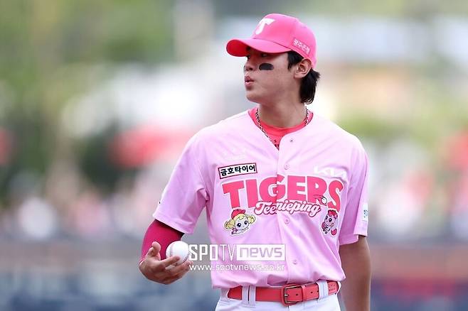 ▲ 지난해 대활약을 한 김도영은 현재 각종 매체가 선정하는 유망주 랭킹에서 열 손가락 안에 꼽히고 있다 ⓒ곽혜미 기자