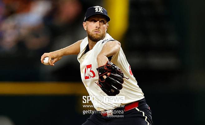 ▲ 메릴 켈리의 텍사스 레인저스에서 성적은 기대 이하였다는 평가다.