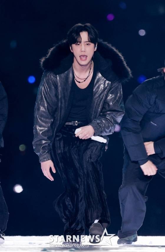 배우 이준영이 7일 가오슝 내셔널 스타디움에서 진행된 스타뉴스 주최 '10주년 아시아 아티스트 어워즈 2025(10th Anniversary Asia Artist Awards 2025, '10주년 AAA 2025')를 기념하는 'ACON 2025'에서 멋진 무대를 선보였다. /사진=김휘선 hwijpg@