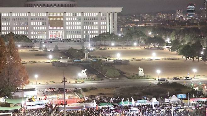 경찰이 12·3 비상계엄에 적극적으로 개입했다는 비판을 받고 있다.[사진｜뉴시스]&nbsp;