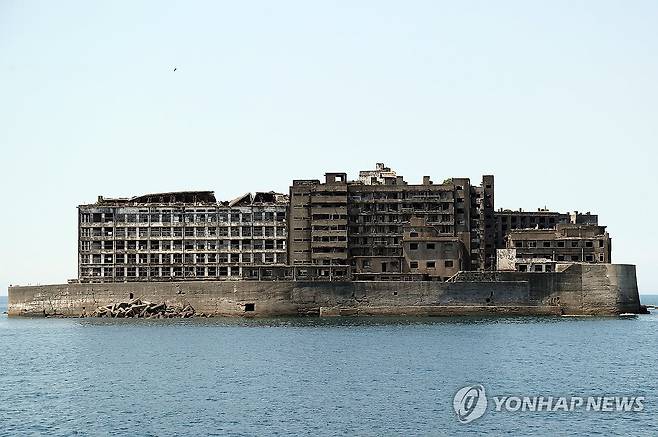 해상에서 바라본 군함도 [연합뉴스 자료사진. 재판매 및 DB금지]