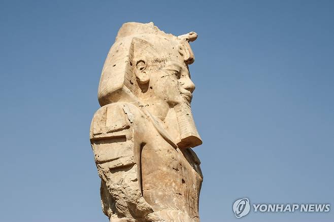 14일 공개된 이집트 룩소르의 '멤논의 거상' [EPA 연합뉴스]