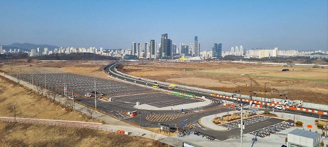 세종시 이응다리에서 바라본 국지도96호선과 중앙녹지공간 전경. 사진=중도일보 DB.