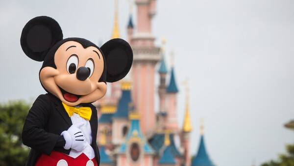 4개월만에 재개장한 파리 디즈니랜드. AP