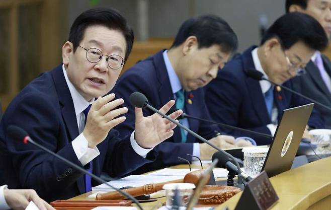 이재명 대통령이 16일 정부세종청사에서 열린 국무회의에서 발언하고 있다. 2025.12.16 [대통령실통신사진기자단] 연합뉴스