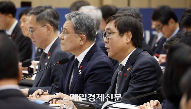 최휘영 문화체육관광부 장관이 16일 세종시 정부세종컨벤션센터에서 열린 문화체육관광부와 국가유산청, 국민권익위원회와 산하 공공기관의  업무보고에서 발언하고 있다. 2025.12.16 대통령실사진기자단 매일경제 김호영