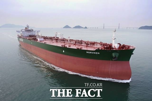 삼성중공업은 올해 목표 수주액 98억달러 가운데 현재까지 69억4000만달러를 수주해 달성률 70.4%를 기록 중이다. 삼성중공업이 건조한 S-MAX 원유운반선. /삼성중공업