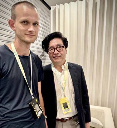 이더리움 공동 창립자인 비탈릭 부테린(왼쪽). [사진=로이터/연합뉴스]