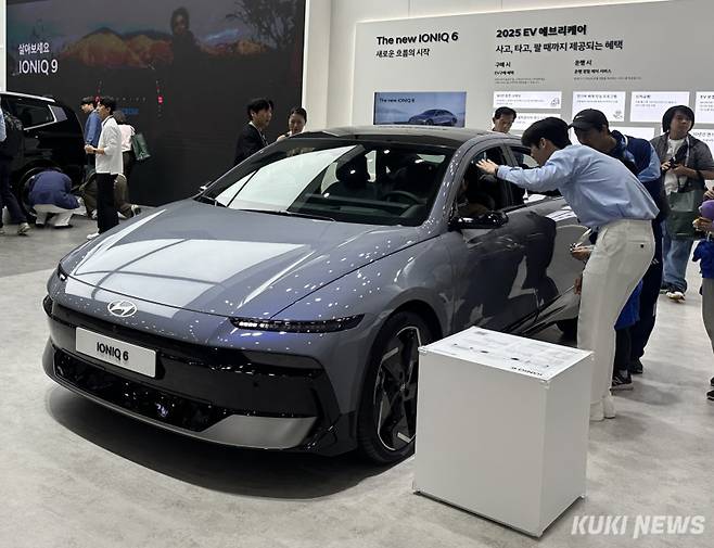 ‘2025 대한민국 미래모빌리티엑스포(DIFA)’에 전시된 아이오닉 6. 송민재 기자