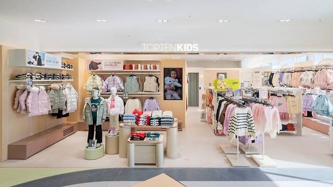 신성통상 탑텐키즈 신세계사이먼 여주 프리미엄 아울렛 매장. [탑텐키즈]