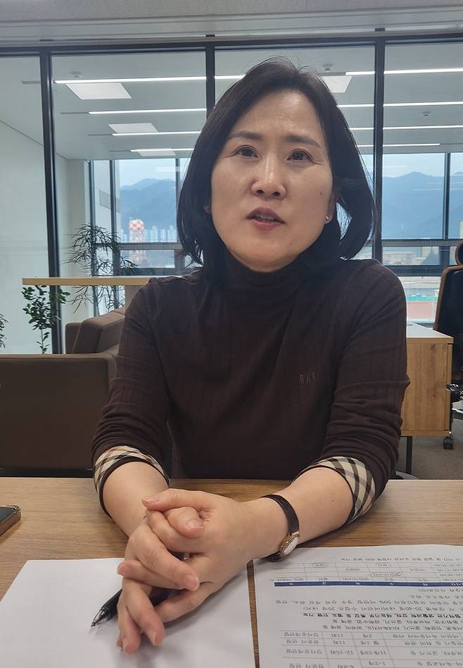 대구도서관 권현주 관장이 내년 프로그램에 대해 설명하고 있다.