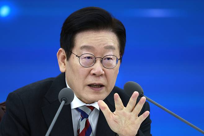 ▲ 이재명 대통령이 18일 서울 용산구 국방부에서 열린 국방부·국가보훈부 업무보고에서 발언하고 있다.연합