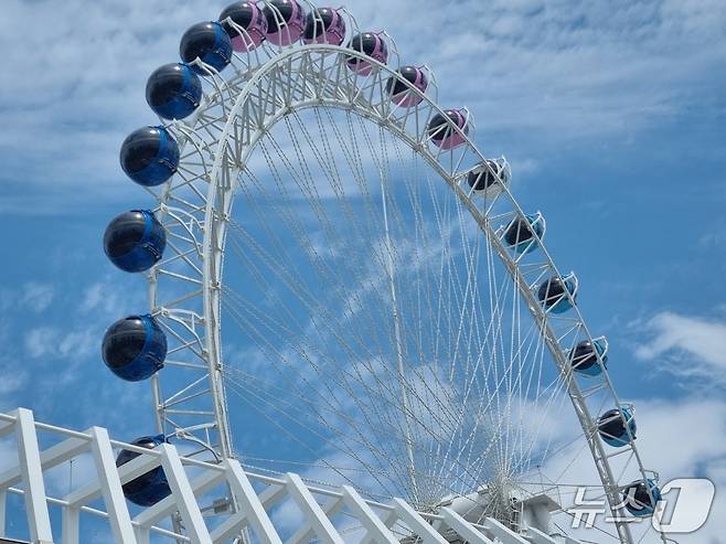 강원 속초해수욕장 대관람차 전경.(뉴스1 DB)