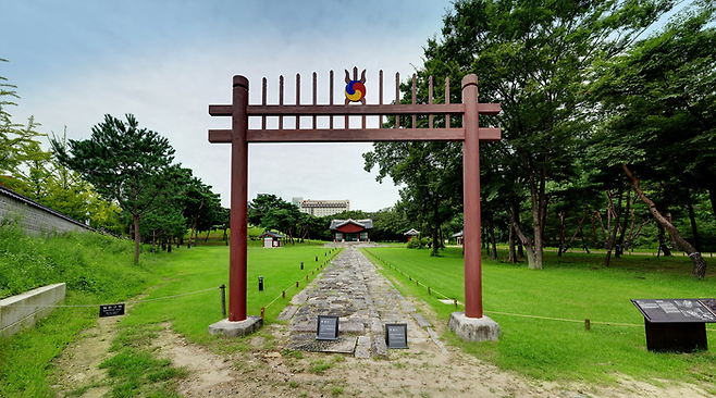 기사의 이해를 돕기 위한 사진. 선릉 홍살문 [사진=국사유산청]
