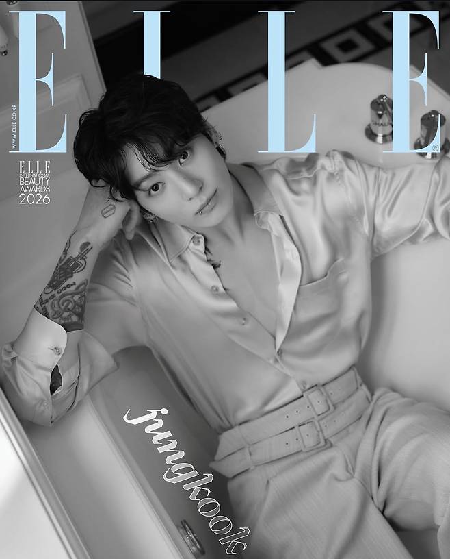 방탄소년단 정국 커버 잡지 '베스트셀러 1위'