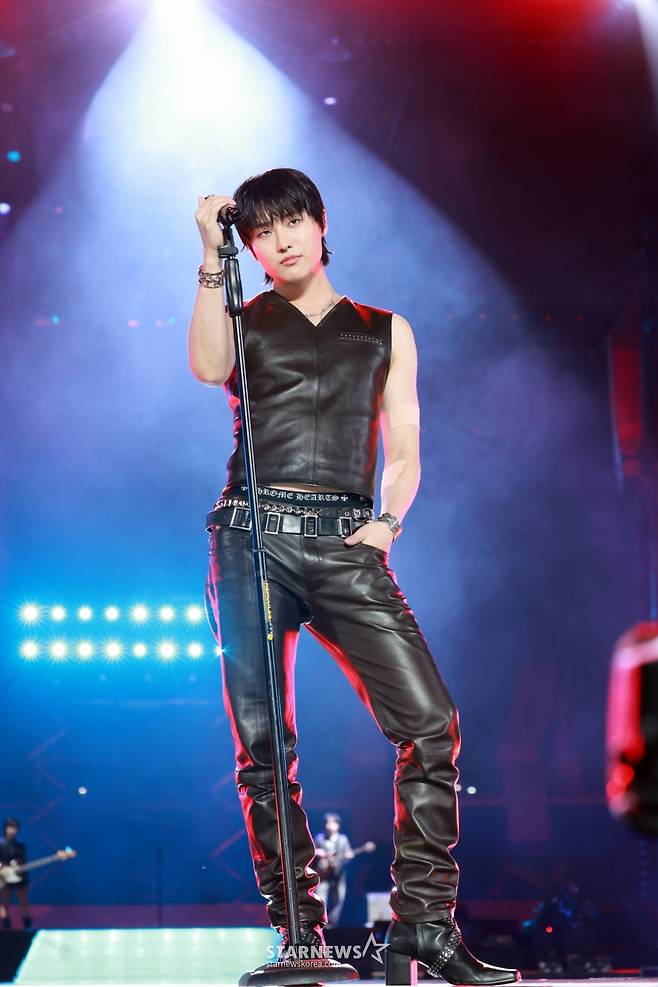 우즈 '가오슝을 숨 막히게 한 무대!' [AAA2025 화보]