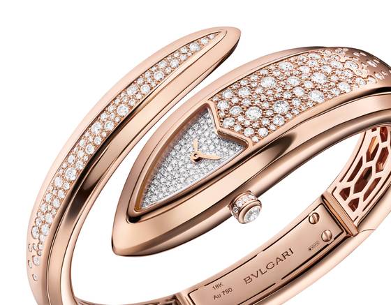 불가리는 세르펜티 에테르나 워치에 새로운 디자인 콘셉트를 적용했다. 사진 불가리