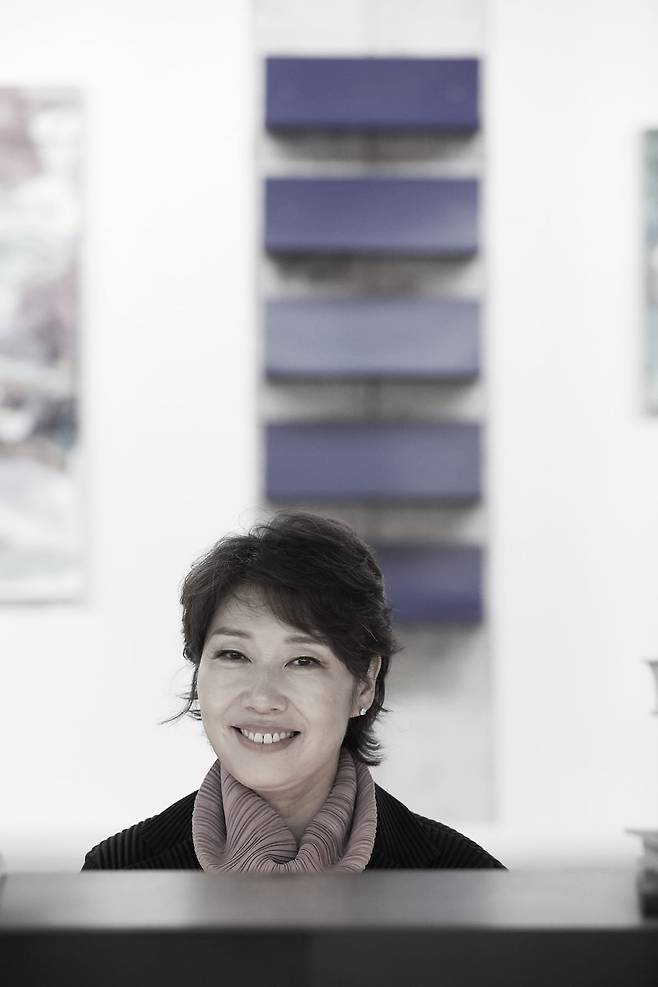 미국 보스턴 NEC의 피아노학과장인 백혜선 피아니스트가 최근 서울 서초구에 위치한 카페 '아트메이저'에서 아르떼와 인터뷰를 하고 있다. @arte. Photo by 문덕관