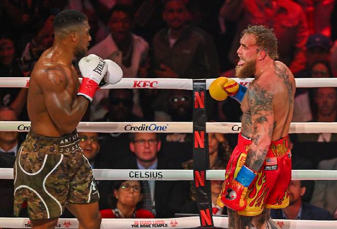 앤서니 조슈아와 제이크 폴의 복싱 경기 모습. 사진=AFPBB NEWS