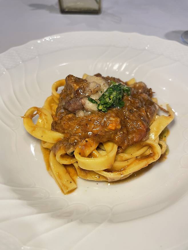 Beef-tail tagliatelle at Trattoria Sam Kim (Hong Yoo/ The Korea Herald)