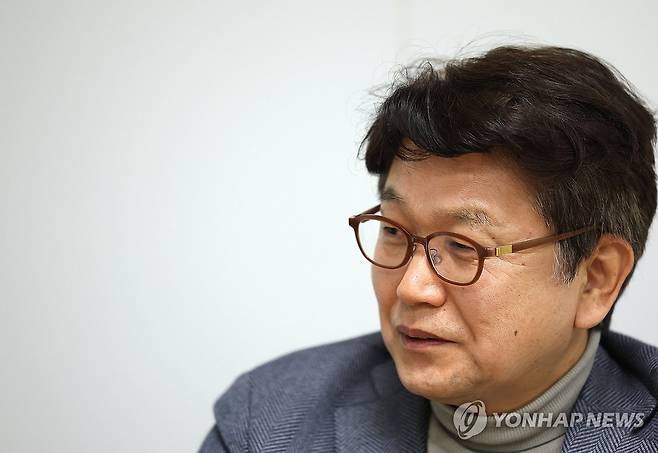 연합뉴스와 [삶] 인터뷰 중인 김경록 미래에셋자산운용 고문 [이지은 기자 촬영]