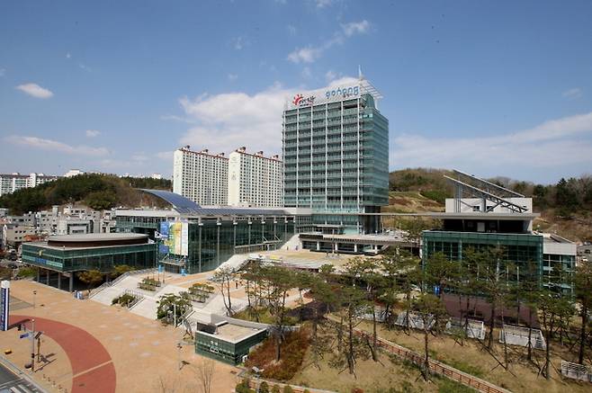 ▲ 포항시청사 전경