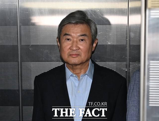 특검팀은 조 전 원장이 윤 전 대통령의 대국민 담화 이전 비상계엄 선포 계획을 알았음에도 국회에 보고하지 않아 직무를 유기했다고 보고 있다. /이새롬 기자