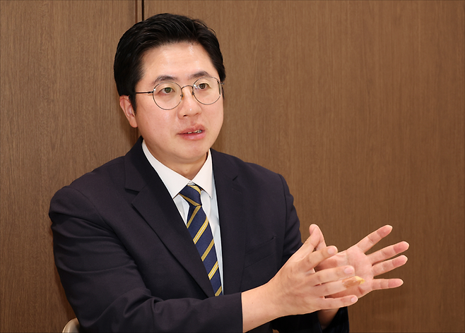 이동학 더불어민주당 전 최고위원이 16일 오후 서울 여의도의 한 카페에서 데일리안과 인터뷰를 하고 있다. ⓒ데일리안 홍금표 기자