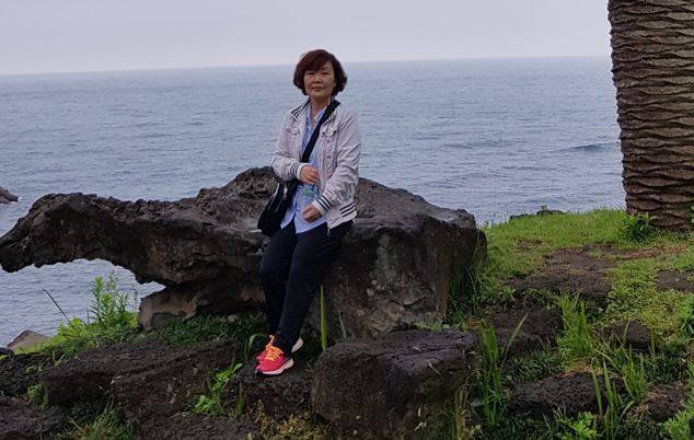 2012년 아는 언니가 비행기표까지 끊어 주며 “쉬어야 한다”고 끌고 온 제주도에서.