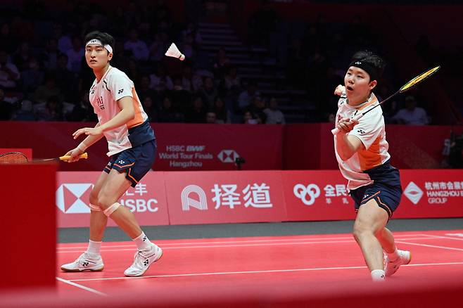 <yonhap photo-4962=""> 김원호-서승재. AFP=연합뉴스</yonhap>