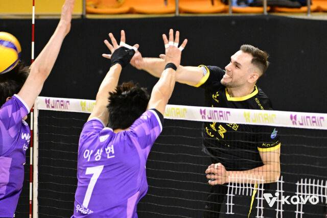 공격하는 비예나./KOVO