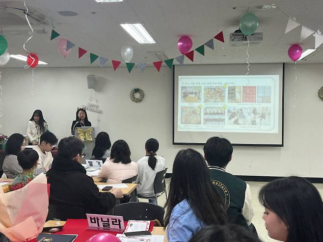 대전시학교밖청소년지원센터(센터장 강만식. 이하 꿈드림)는  12월 19일 졸업 청소년과 현재 센터를 이용 중인 청소년이 함께하는 '홈커밍데이' 행사를 성공적으로 개최했다.