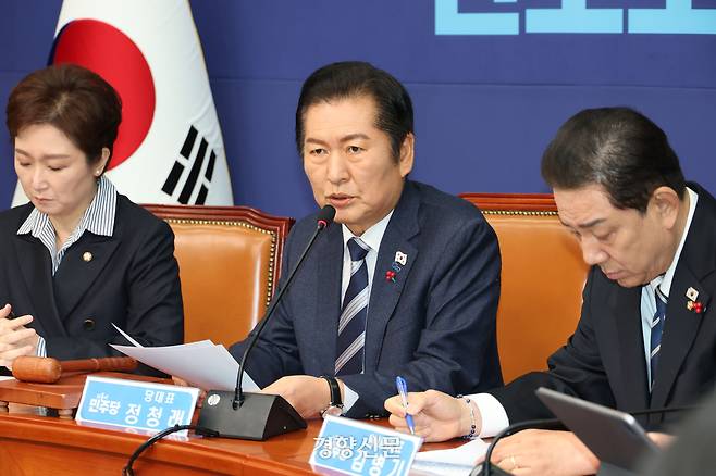 정청래 더불어민주당 대표가 22일 국회에서 열린 최고위원회의에서 발언하고 있다. 한수빈 기자