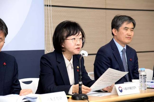 오유경 식품의약품안전처장이 지난 16일 정부세종청사에서 대통령 업무보고 후 2026년 업무계획 브리핑을 하고 있다. 식약처 제공