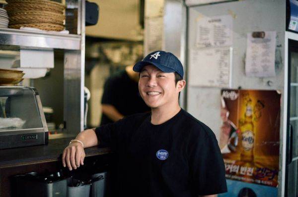 한남동의 레스토랑 ‘방울과 꼬막’과 협업한 제품. 아모프레 제공.
