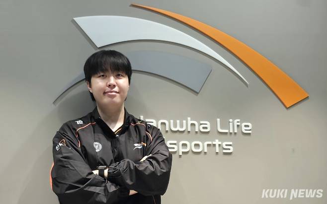 ‘카나비’ 서진혁이 18일 쿠키뉴스와 만나 인터뷰하고 있다. 김영건 기자