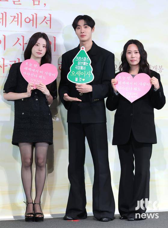 22일 오후 서울 CGV용산아이파크몰에서 영화 '오늘 밤, 세계에서 이 사랑이 사라진다 해도(이하 '오세이사')' 언론시사회가 열렸다. 김혜영 감독, 배우 추영우, 신시아가 참석했다. 박세완 엔터뉴스팀 기자 park.sewan@jtbc.co.kr