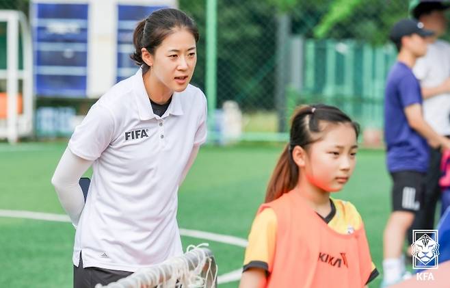 김유정 심판이 전주시여학생FC 코치로 활동하고 있다. 대한축구협회