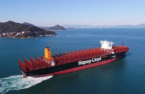 한화오션이 건조한 컨테이너선. 연합뉴스