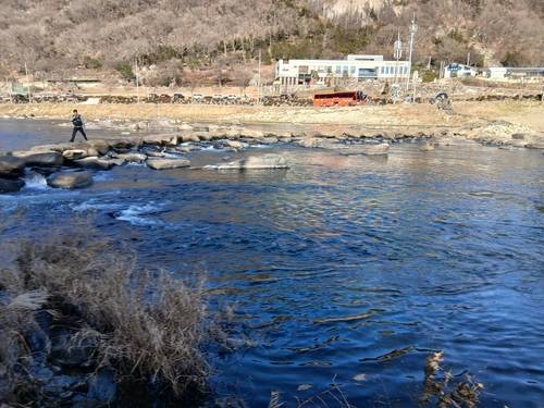 사고가 난 순창군 섬진강 징검다리 [전북자치도소방본부 제공]