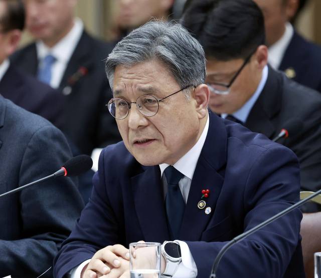 허민 국가유산청장이 16일 정부세종컨벤션센터에서 이재명 대통령에게 업무보고를 하고 있다. 대통령실통신사진기자단