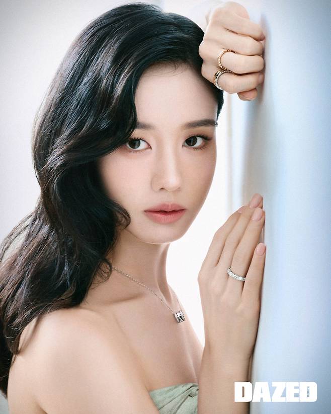 매거진 <데이즈드>