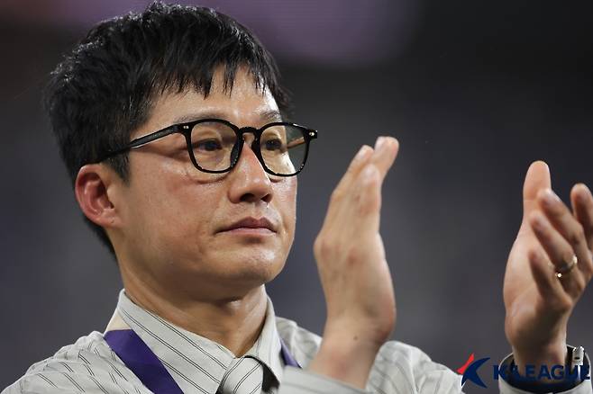 수원 삼성 감독 부임이 유력한 이정효 전 광주FC 감독. /사진=한국프로축구연맹 제공