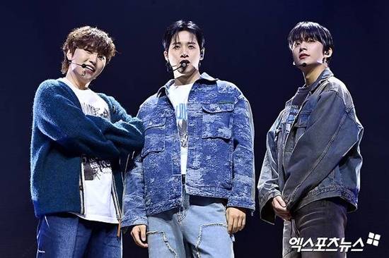 B1A4