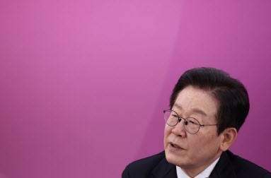 이재명 대통령이 23일 부산 동구 해양수산부 청사에서 열린 해수부 업무보고에서 발언하고 있다. (사진=연합뉴스)