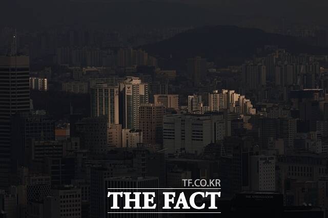 지방 미분양 주택 문제와 건설경기 침체 여파로 지방 주택시장 수요 기반까지 흔들리고 있다. /뉴시스