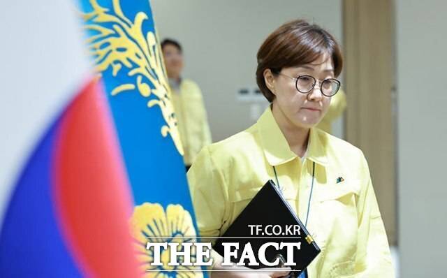 대통령실은 지난 4일 김남국 전 디지털소통비서관 논란과 관련해 민간단체 인사에 "아예 개입이 없다"고 해명했다. 사진은 이재명 대통령 최측근 김현지 대통령실 제1부속실장. /뉴시스