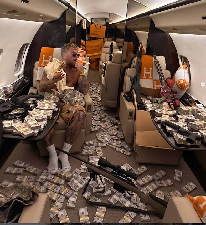 제이크 폴 SNS에 기재된 게시물